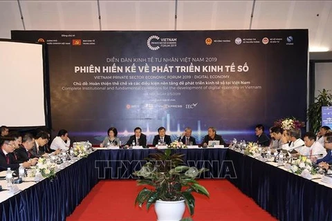 Experts seek measures to boost digital economic growth in Vietnam