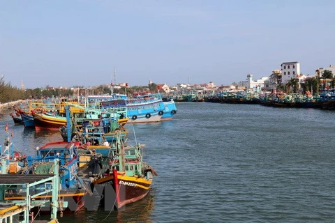 Ca Mau speeds up monitoring devices installation on fishing vessels 