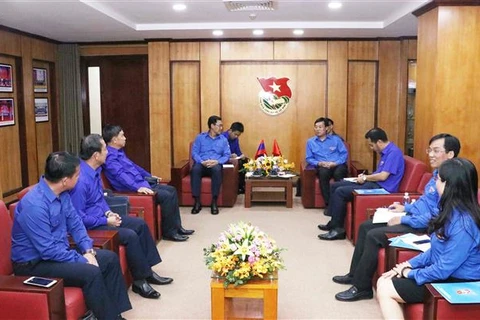 Vietnam, Laos youth unions look to enhance cooperation