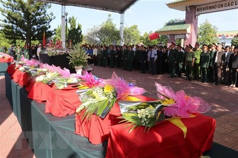 Dak Lak holds burial services for remains of martyrs found in Cambodia 