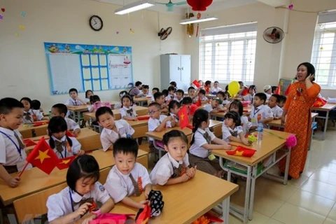 Hanoi still dealing with overcrowded classrooms