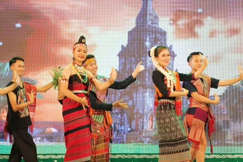 Festival connects ethnics in Vietnamese, Lao border provinces