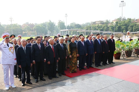 Leaders pay tribute to President Ho Chi Minh on birth anniversary 