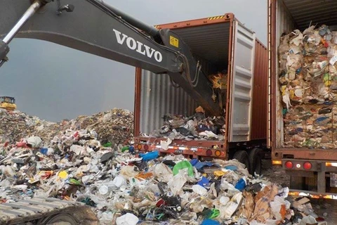 Canada spends 1 million USD to ship rubbish back from Philippines 