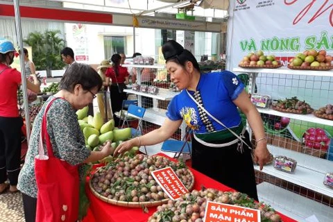 Son La’s agricultural products promoted in Hanoi