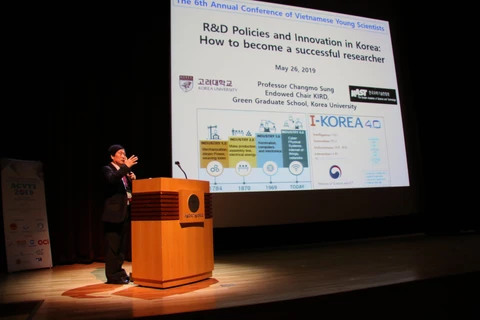 Vietnamese students in RoK intensify scientific research