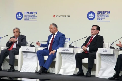 Vietnam joins economic discussions at St. Petersburg forum