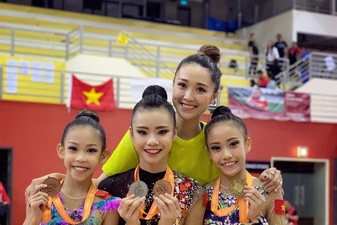 Rhythmic gymnasts win two golds at Singapore Open
