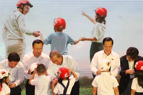 Over 1.93 million helmets to be delivered to first graders