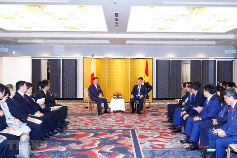 PM urges Japanese localities to expand ties with Vietnam 