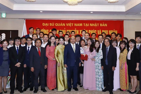 Prime Minister meets Vietnamese community in Japan 