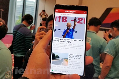 Made-in-Vietnam smartphone makes debut in Myanmar