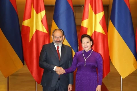 Parliamentary leader welcomes Armenian Prime Minister