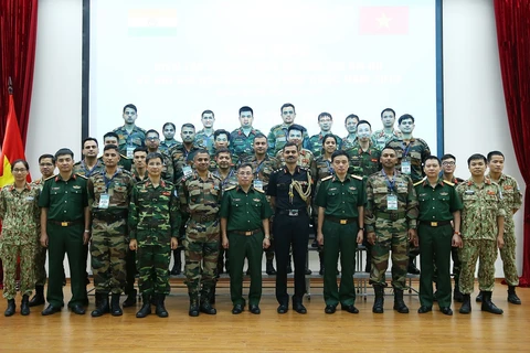 Vietnam, India hold exercise to share peacekeeping experience