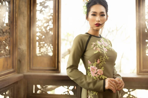 Vietnamese designer to unveil newest ‘ao dai’ creations in Canada