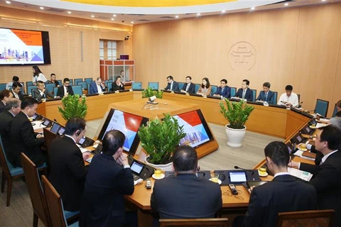 Hanoi, Singapore seek to promote partnership