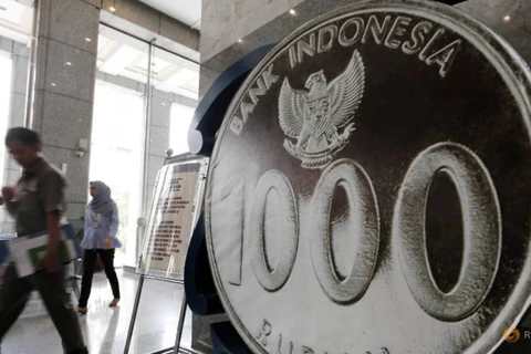 Indonesia cuts interest rates to boost growth