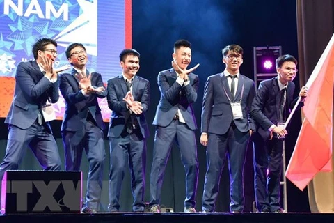 Vietnam win two golds, four silvers at Int’l Mathematical Olympiad