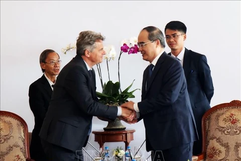 HCMC leader hosts French Communist Party Secretary