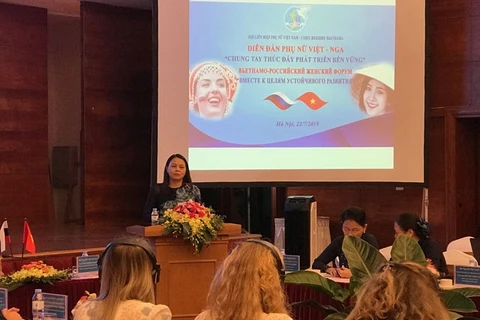 Vietnam – Russia women’s forum held in Hanoi 