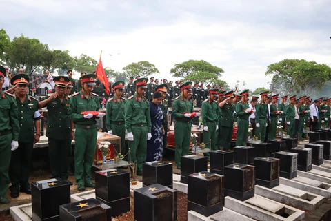 Binh Phuoc: Remains of fallen soldiers from Cambodia reburied