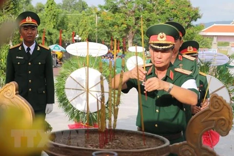 An Giang lays martyrs from Cambodia to rest