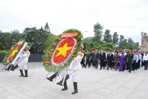 HCM City leaders pay tribute to war martyrs 