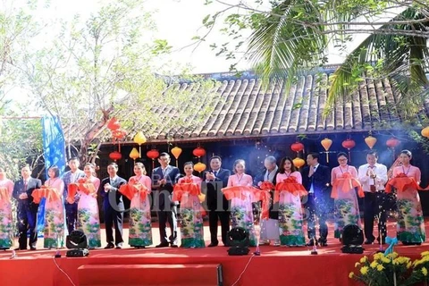 Vietnam-International Silk and Brocade Festival opens in Quang Nam 