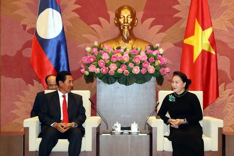 Top legislator meets Lao NA Vice President 