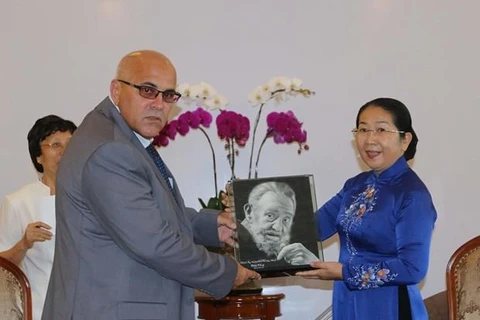 HCM City official receives Cuban guest