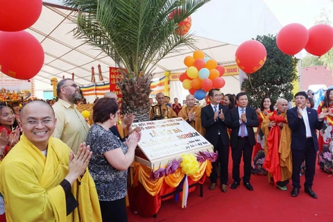 OV community in Czech Republic builds Vietnamese pagoda 