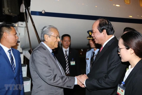 Malaysian Prime Minister begins official visit to Vietnam