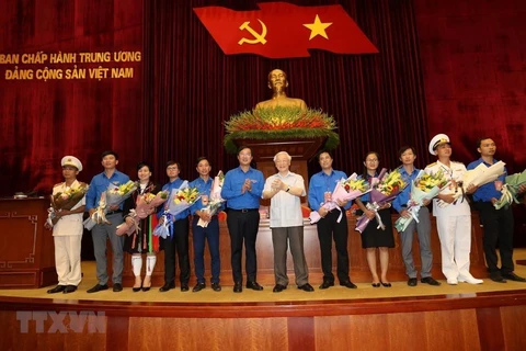 Top leader meets outstanding young Party members 