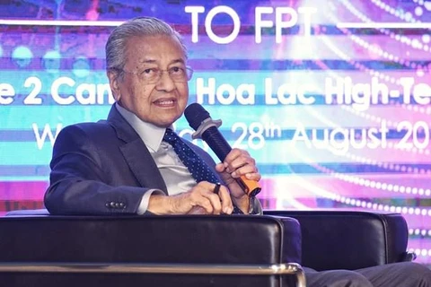 Malaysian PM shares digital transformation experience with Vietnam 