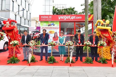 Vietjet opens check-in service in HCM City downtown