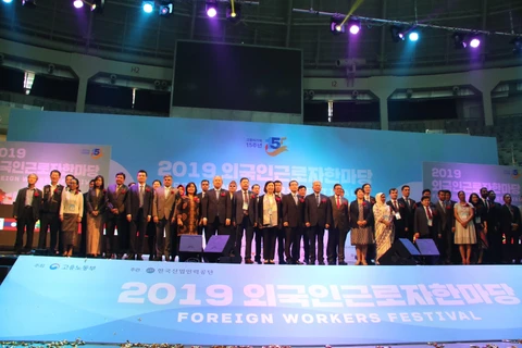 Vietnamese workers attend foreign labour festival in RoK