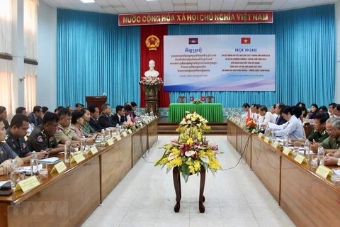 An Giang, Cambodia’s Kandal province foster comprehensive partnership