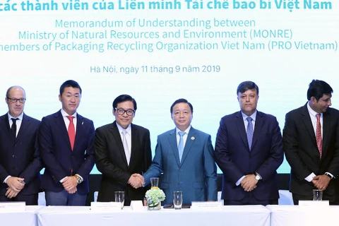 Ministry, packaging industry join hands to handle plastic waste 