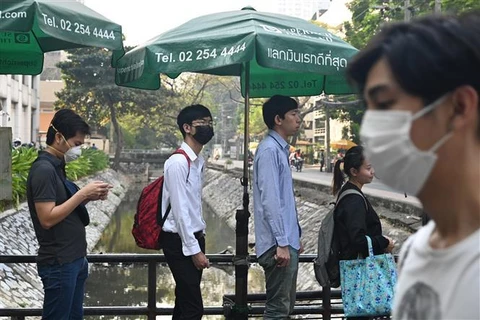 Thailand: Face masks handed out due to haze from Indonesia