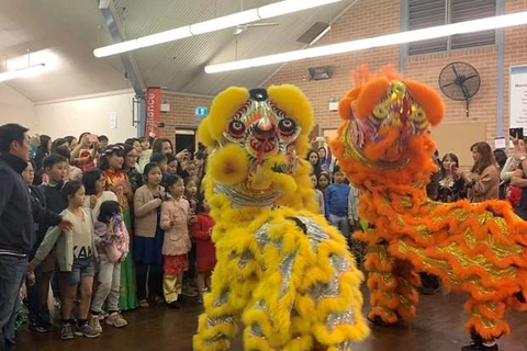 Mid-Autumn Festival held for Vietnamese children abroad