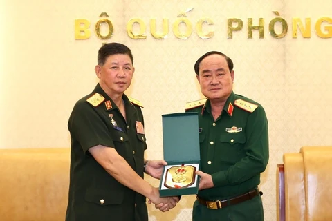 Vietnam, Laos enhance cooperation in military logistics