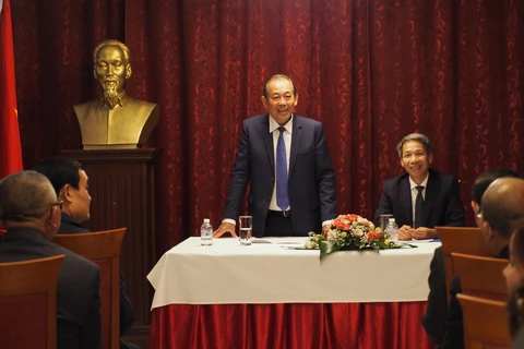 Deputy PM meets with Vietnamese expats in Bulgaria