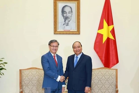 Prime Minister receives outgoing Lao Ambassador 