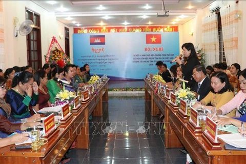 Women in Gia Lai enhance cooperation with Cambodian peers