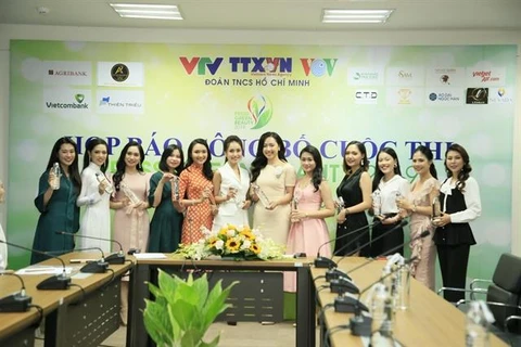 Beauty contest for journalists spreads message of environmental protection