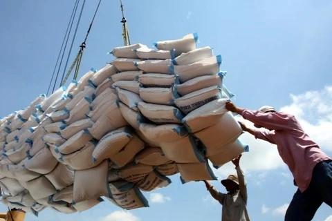 Rice export revenue suffers from price drop