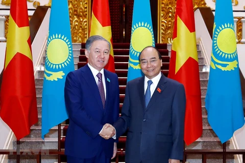 PM receives Kazakhstan’s lower house leader