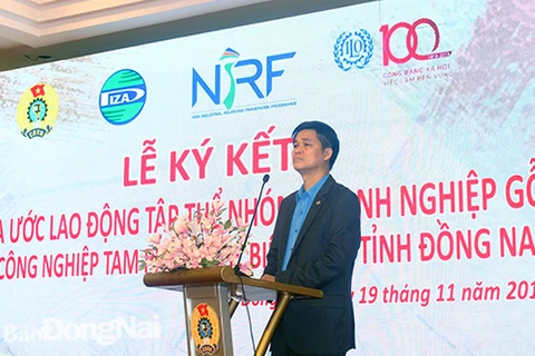 Dong Nai: wood firms ink collective labour agreement