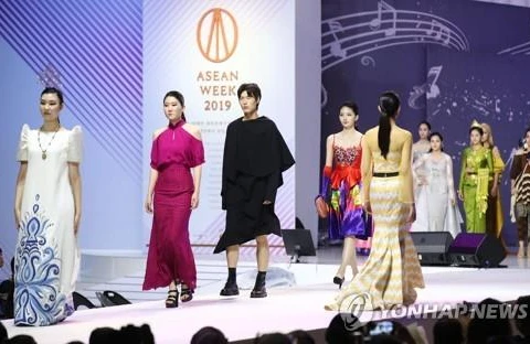 Korea-ASEAN Fashion Week opens in Busan