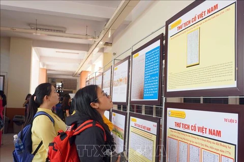 Quang Ngai exhibition proves Vietnam’s sovereignty over Hoang Sa, Truong Sa 